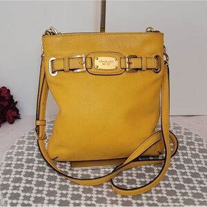 EUC  Michael Kors Leather Crossbody Bag